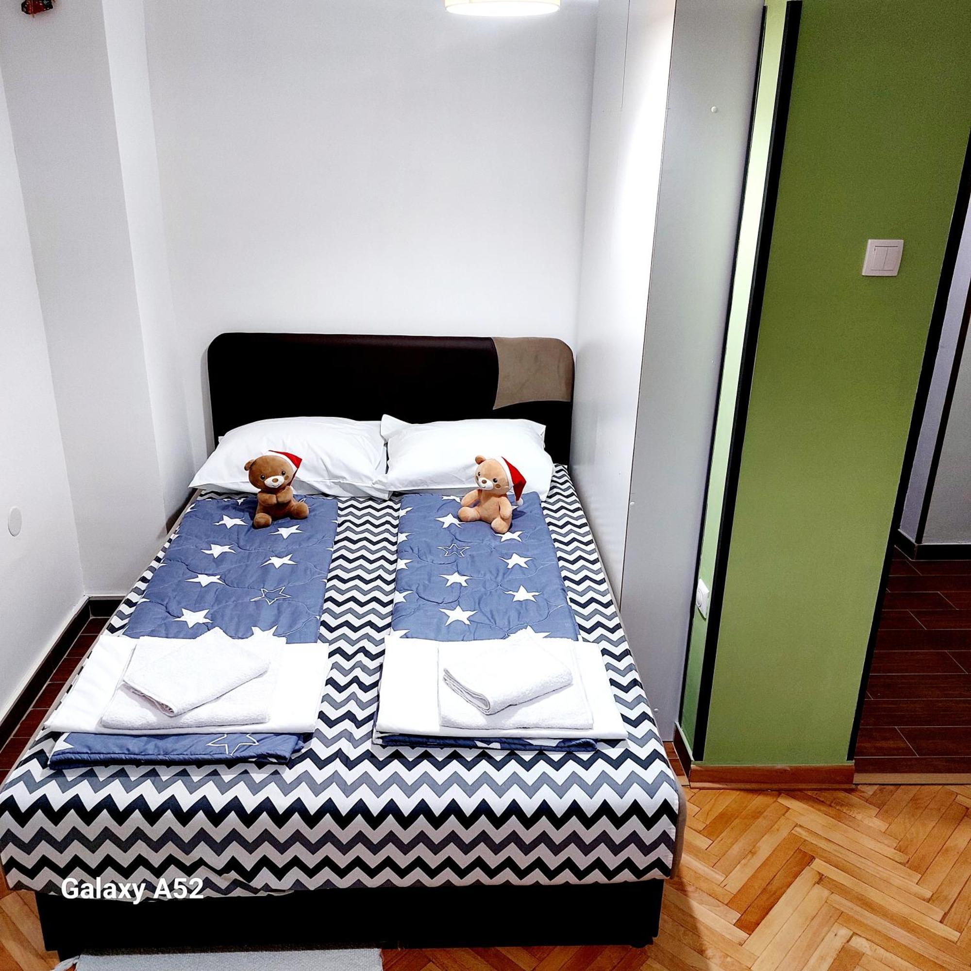 Apartman Pavle 普卢日内 外观 照片